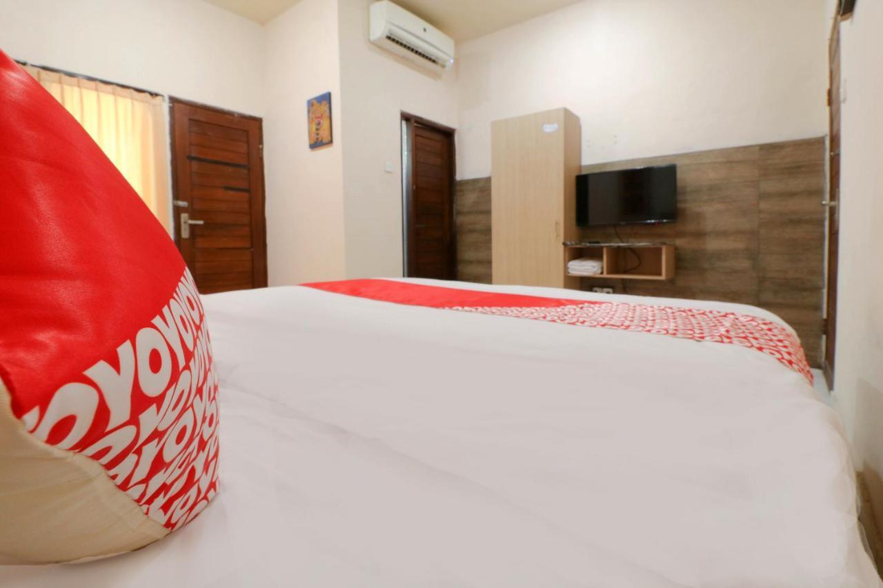 Oyo 2581 Ketut Smile Hotel Denpasar Kültér fotó