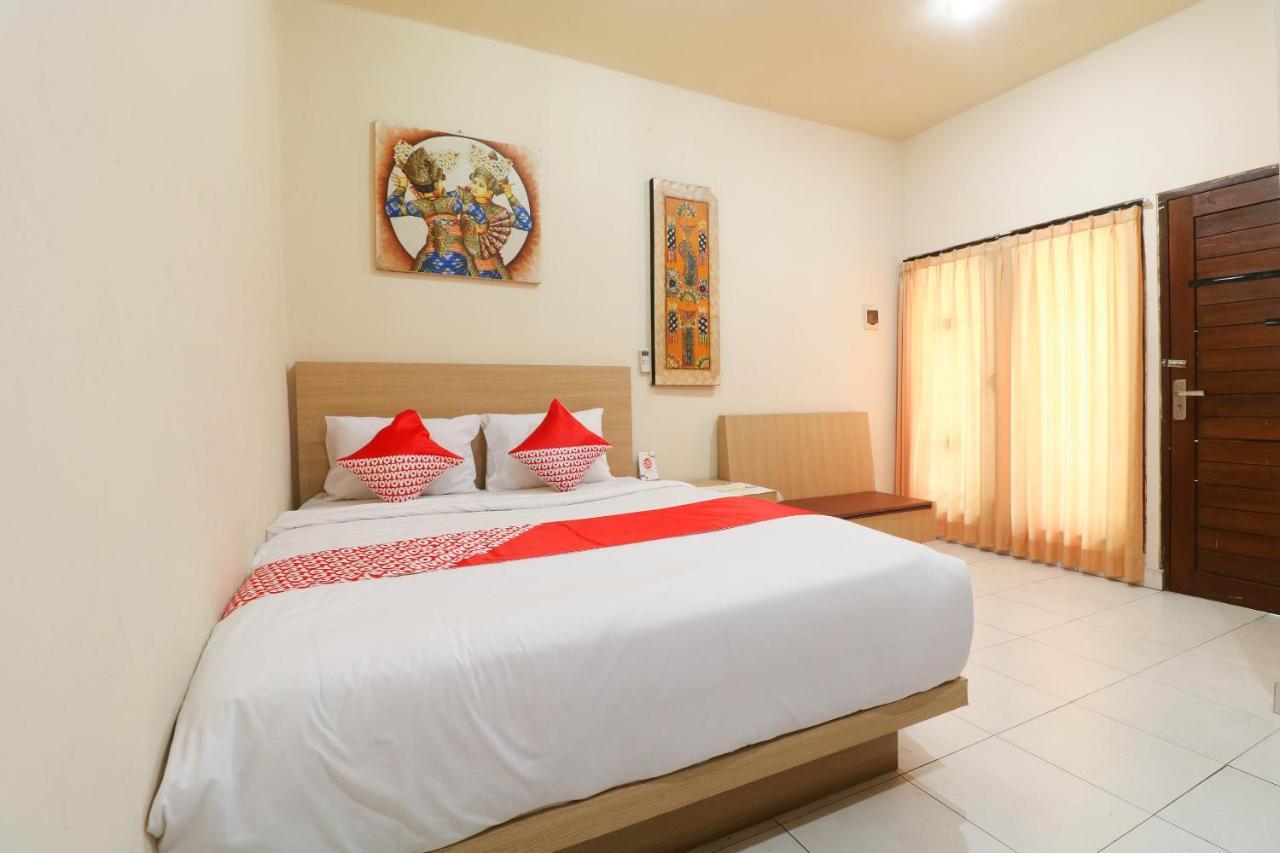 Oyo 2581 Ketut Smile Hotel Denpasar Kültér fotó