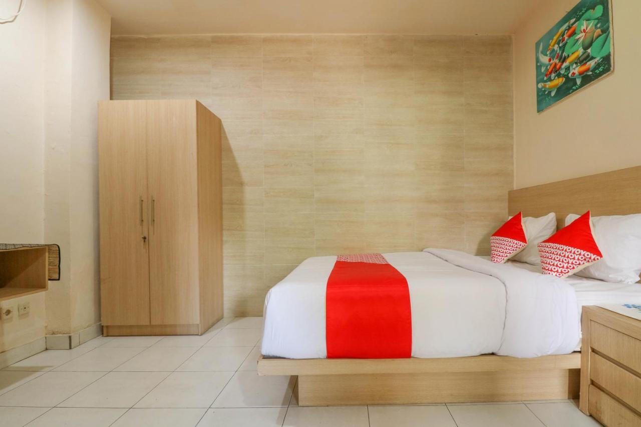 Oyo 2581 Ketut Smile Hotel Denpasar Kültér fotó